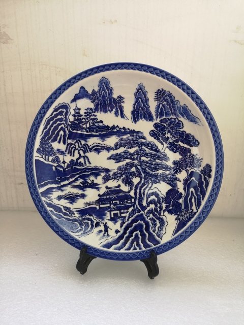 古玩陶瓷上世六十至八十年代青花山水紋盤拍賣,當前價格350元