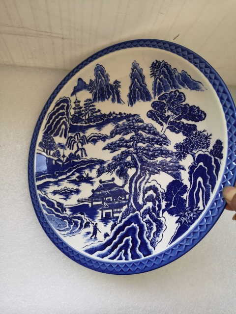 古玩陶瓷上世六十至八十年代青花山水紋盤拍賣,當前價格350元