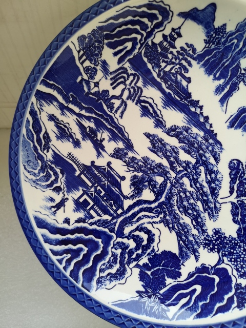 古玩陶瓷上世六十至八十年代青花山水紋盤拍賣,當前價格350元