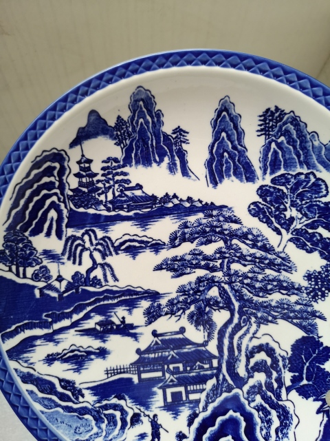 古玩陶瓷上世六十至八十年代青花山水紋盤拍賣,當前價格350元