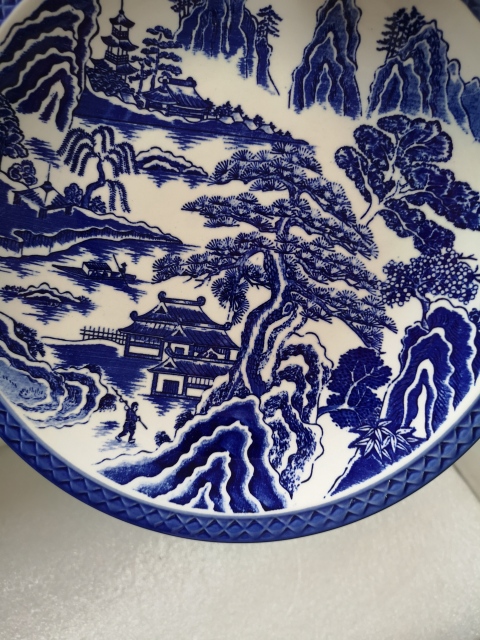 古玩陶瓷上世六十至八十年代青花山水紋盤拍賣,當前價格350元