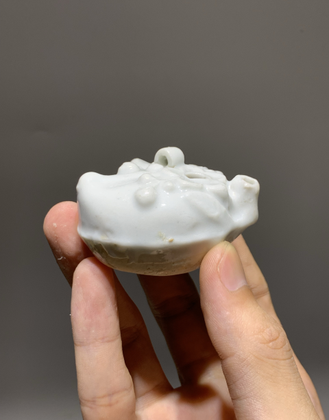 古玩陶瓷清代德化窯白釉桃型水滴拍賣，當前價格900元
