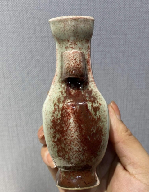 古玩陶瓷紅釉六方貫耳瓶拍賣,當前價格8000元