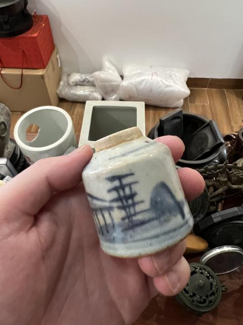古玩陶瓷清中山水紋青花水盂拍賣，當前價格399元