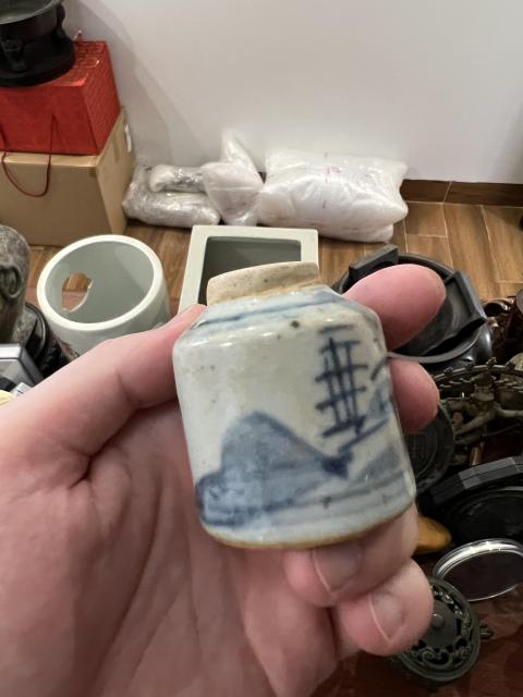 古玩陶瓷清中山水紋青花水盂拍賣，當前價格399元
