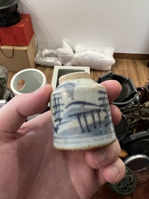 古玩陶瓷清中山水紋青花水盂拍賣，當前價格399元