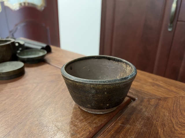 古玩陶瓷宋元褐釉圈足香爐拍賣,當前價格1599元
