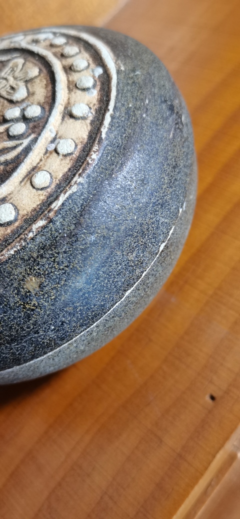 古玩陶瓷宋末元初吉州窯系印花花卉紋粉盒拍賣，當(dāng)前價(jià)格3200元