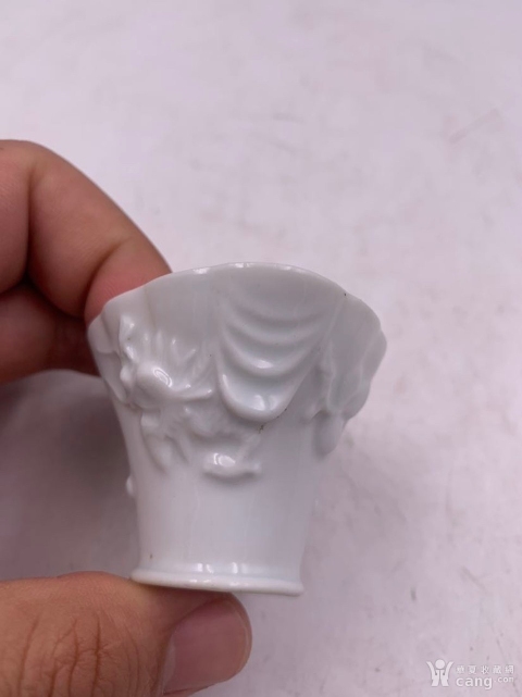 古玩陶瓷晚清民國(guó)德化窯白釉龍紋杯拍賣，當(dāng)前價(jià)格1888元