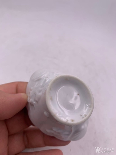 古玩陶瓷晚清民國(guó)德化窯白釉龍紋杯拍賣，當(dāng)前價(jià)格1888元