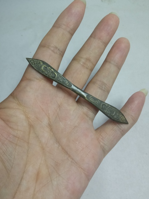 古玩雜項【清】發(fā)簪拍賣，當(dāng)前價格588元