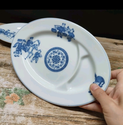 古玩陶瓷八十年代人物紋青花盤拍賣，當前價格268元