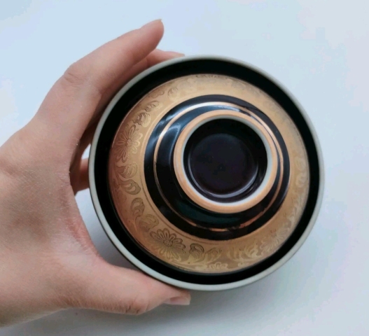 古玩陶瓷六十年代至八十年代黑釉描金蓋碗拍賣,當(dāng)前價(jià)格398元