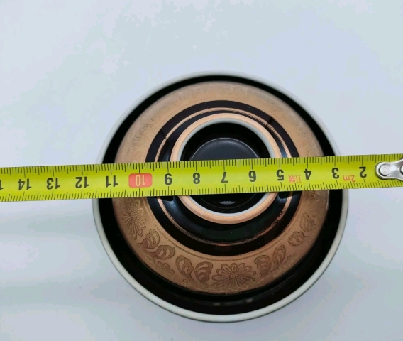 古玩陶瓷六十年代至八十年代黑釉描金蓋碗拍賣,當(dāng)前價(jià)格398元