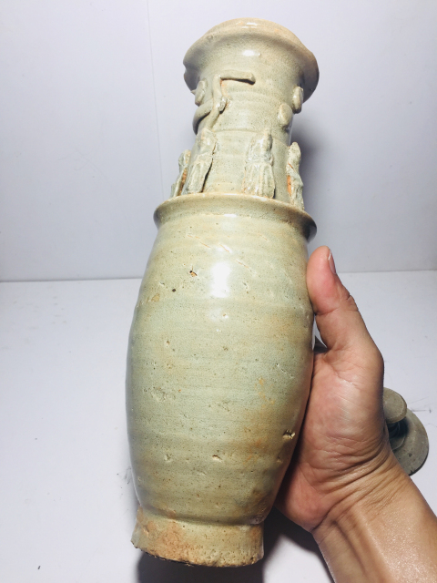 古玩陶瓷宋代精美影青釉堆塑人物龍紋瓶拍賣,當前價格0元