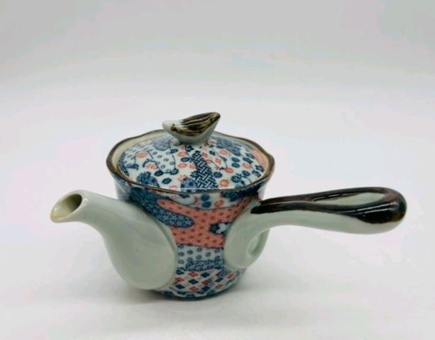 古玩陶瓷六十至八十年代青花加彩側把壺拍賣，當前價格260元