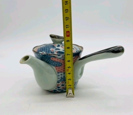古玩陶瓷六十至八十年代青花加彩側把壺拍賣，當前價格260元