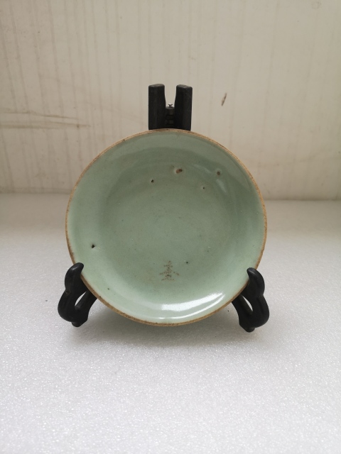 古玩陶瓷清代道光至咸豐時期豆青釉盤拍賣,當前價格168元