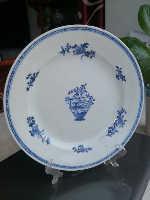 古玩陶瓷（清乾?。┗üy青花盤拍賣，當前價格500元