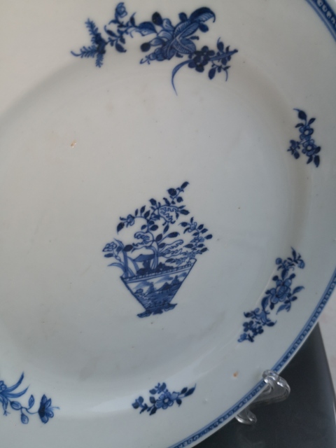 古玩陶瓷（清乾?。┗üy青花盤拍賣，當前價格500元