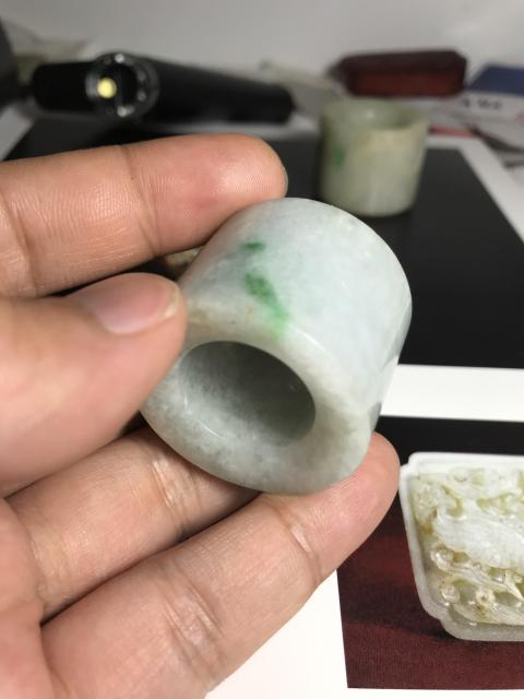 古玩玉器清代翡翠扳指拍賣，當前價格2400元