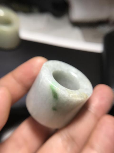 古玩玉器清代翡翠扳指拍賣，當前價格2400元