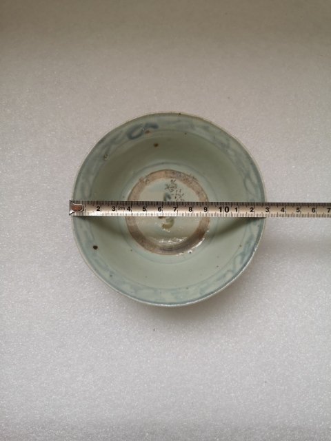 古玩陶瓷清代澀圈圈足的疊燒工藝花卉紋青花碗拍賣，當前價格550元