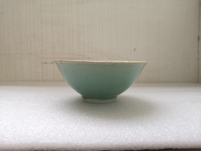 古玩陶瓷清中豆青釉碗拍賣，當前價格298元