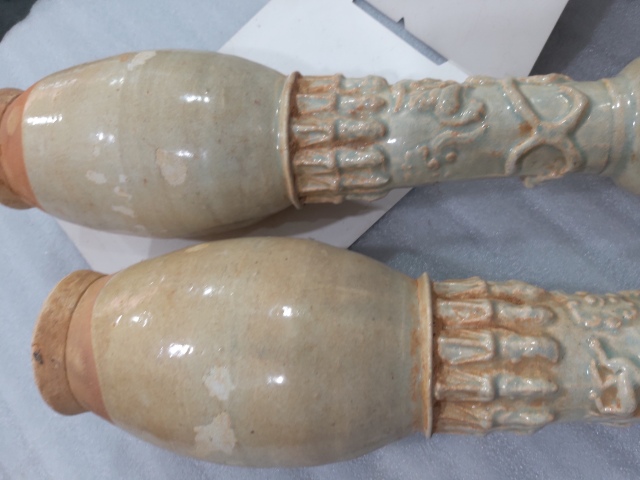 古玩陶瓷影青釉堆塑長頸皈依瓶(一對)拍賣,當前價格2880元