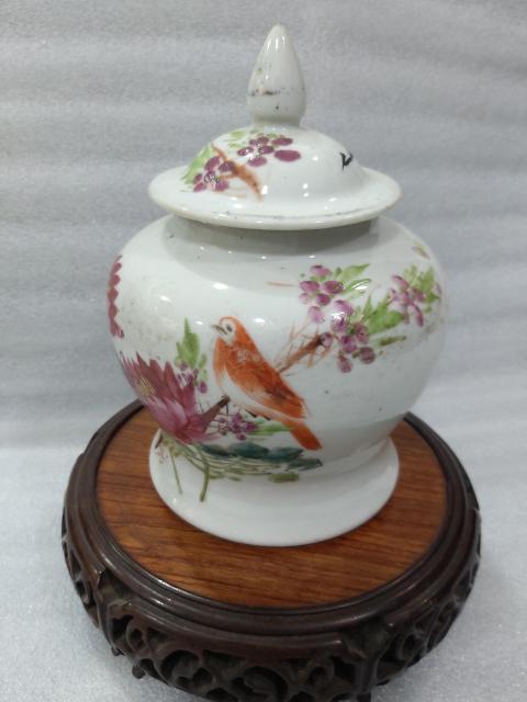 古玩陶瓷粉彩花鳥詩(shī)文將軍蓋罐拍賣,當(dāng)前價(jià)格1680元