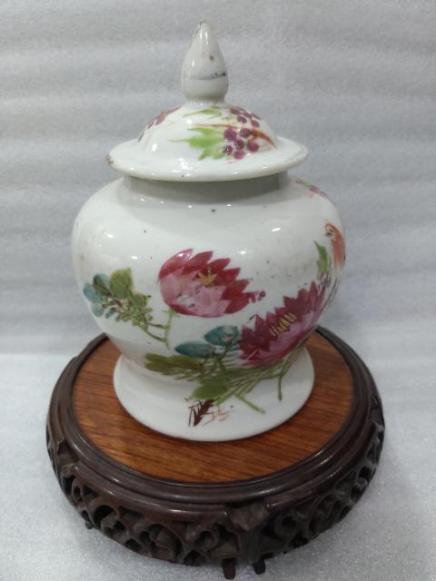 古玩陶瓷粉彩花鳥詩(shī)文將軍蓋罐拍賣,當(dāng)前價(jià)格1680元