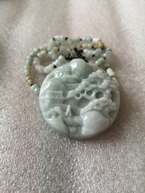 古玩玉器山水牌子拍賣,當前價格680元