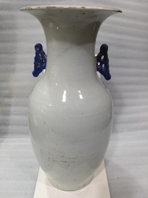 古玩陶瓷晚清花鳥紋雙松葉耳撇口瓶拍賣，當前價格1880元