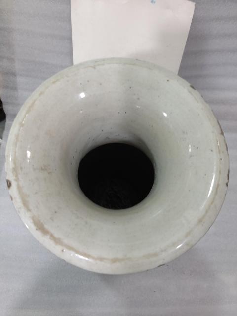 古玩陶瓷晚清花鳥紋雙松葉耳撇口瓶拍賣，當前價格1880元