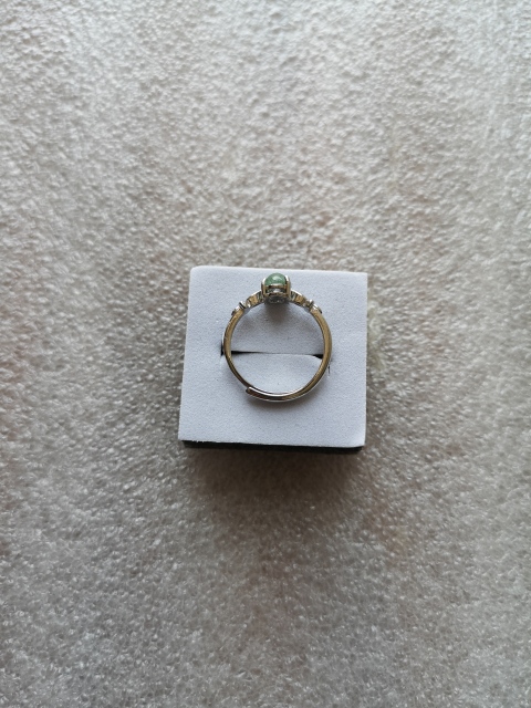 古玩玉器翡翠戒指拍賣,當前價格150元