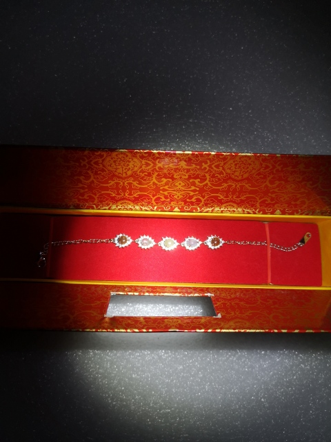 古玩玉器翡翠項(xiàng)鏈拍賣，當(dāng)前價(jià)格550元