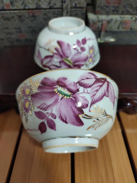 古玩陶瓷民國(guó)-胭脂紅描金花卉紋碗(一對(duì))拍賣(mài),當(dāng)前價(jià)格3000元