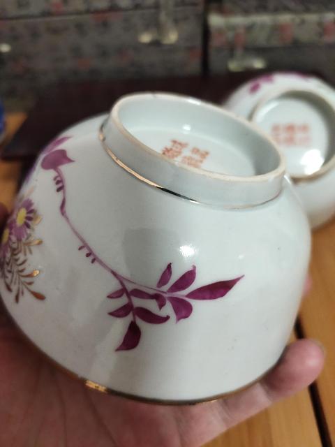 古玩陶瓷民國(guó)-胭脂紅描金花卉紋碗(一對(duì))拍賣(mài),當(dāng)前價(jià)格3000元