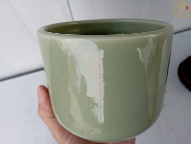 古玩陶瓷豆青釉三足筒式爐拍賣,當前價格2700元