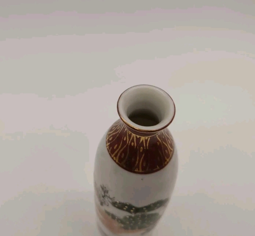 古玩陶瓷上世紀六十至八十年代山水紋彩繪描金瓶拍賣,當前價格260元