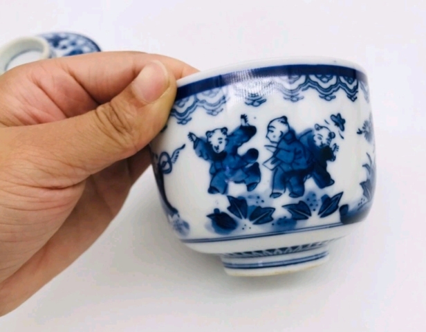 古玩陶瓷六十至八十年代嬰戲紋青花蓋碗拍賣，當前價格198元