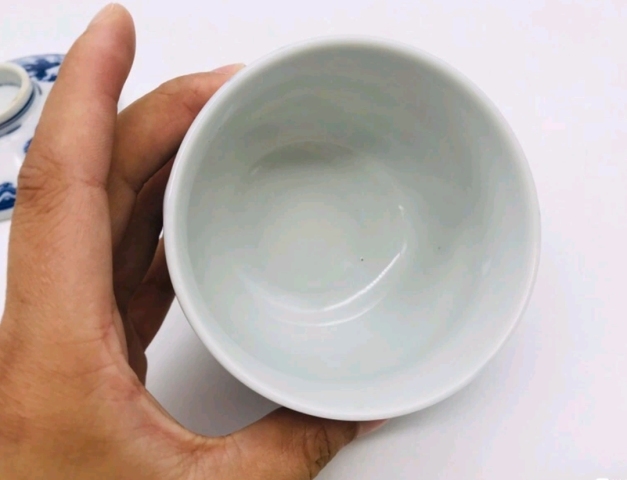 古玩陶瓷六十至八十年代嬰戲紋青花蓋碗拍賣，當前價格198元