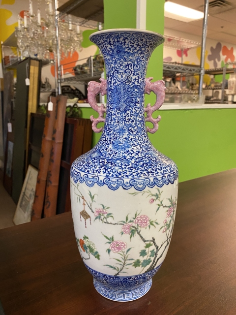 中国古玩　粉彩　尊式 双耳 花瓶 壺　大明乾暦年製　箱付　唐物 時代物 清乾隆古月轩重工粉彩四季花鸟纹天球瓶0116 古玩古董