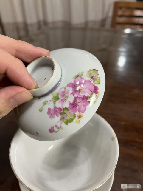 古玩陶瓷【清倉(cāng)大處理】民國(guó)花卉紋三才蓋碗一套拍賣,當(dāng)前價(jià)格399元