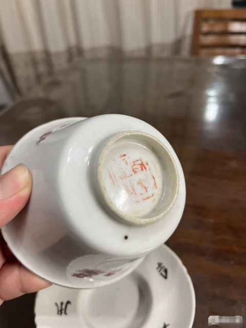 古玩陶瓷【清倉(cāng)大處理】民國(guó)花卉紋三才蓋碗一套拍賣,當(dāng)前價(jià)格399元