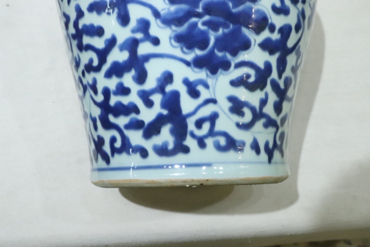 古玩陶瓷清早期花卉紋青花將軍罐拍賣,當前價格22000元