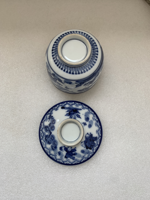 古玩陶瓷六十至八十年代嬰戲紋青花蓋碗拍賣，當前價格198元