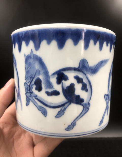 古玩陶瓷民國馬紋青花筆筒拍賣，當前價格1200元
