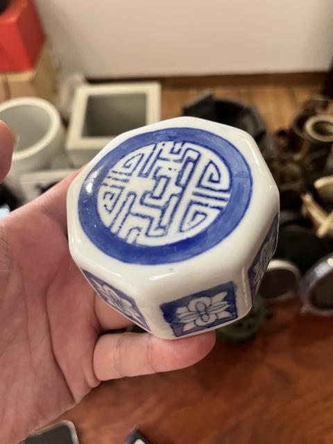 古玩陶瓷人物山水花卉紋青花海棠型茶葉罐拍賣，當前價格299元
