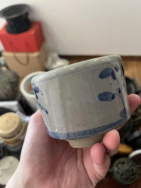 古玩陶瓷清代花卉紋青花三足筒式香爐拍賣,當前價格200元